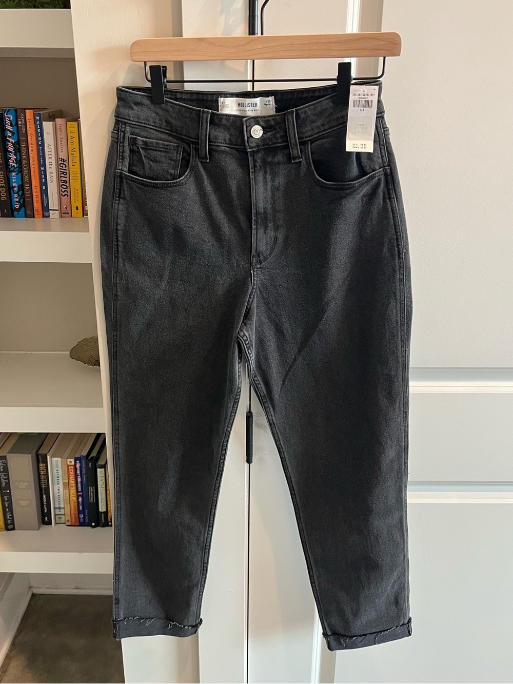 NWT Hollister Women's Ultra High-Rise Mom Jeans Vintage Stretch 6R